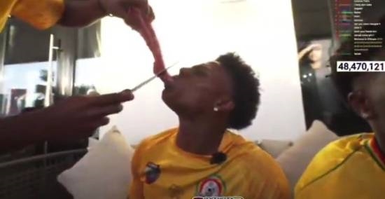 以为是个屁 甲亢哥非洲直播拉裤兜了