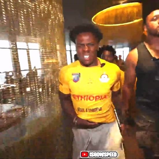 以为是个屁 甲亢哥非洲直播拉裤兜了