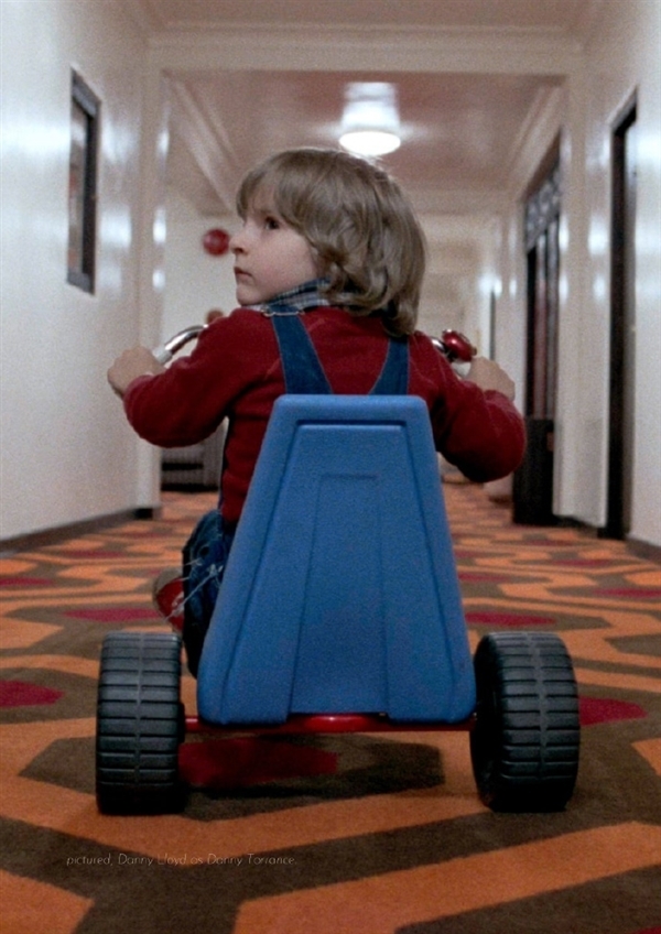 影史神作首次引进！恐怖片《闪灵》内地定档：1月30日上映