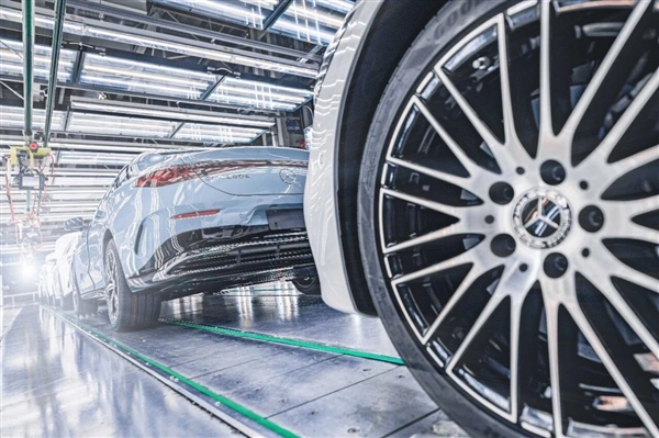 北京奔驰整车累计产量突破600万辆：年内将迎来多款重磅新品