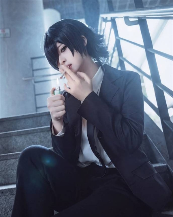 韩国美女COS《电锯人》姬野 居家姐姐慵懒性感